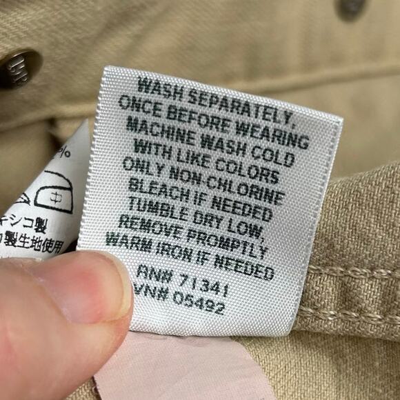 L.L. Bean Womens Tan Denim Jacket Size Large Khaki Button Front Casual - Picture 8 of 8